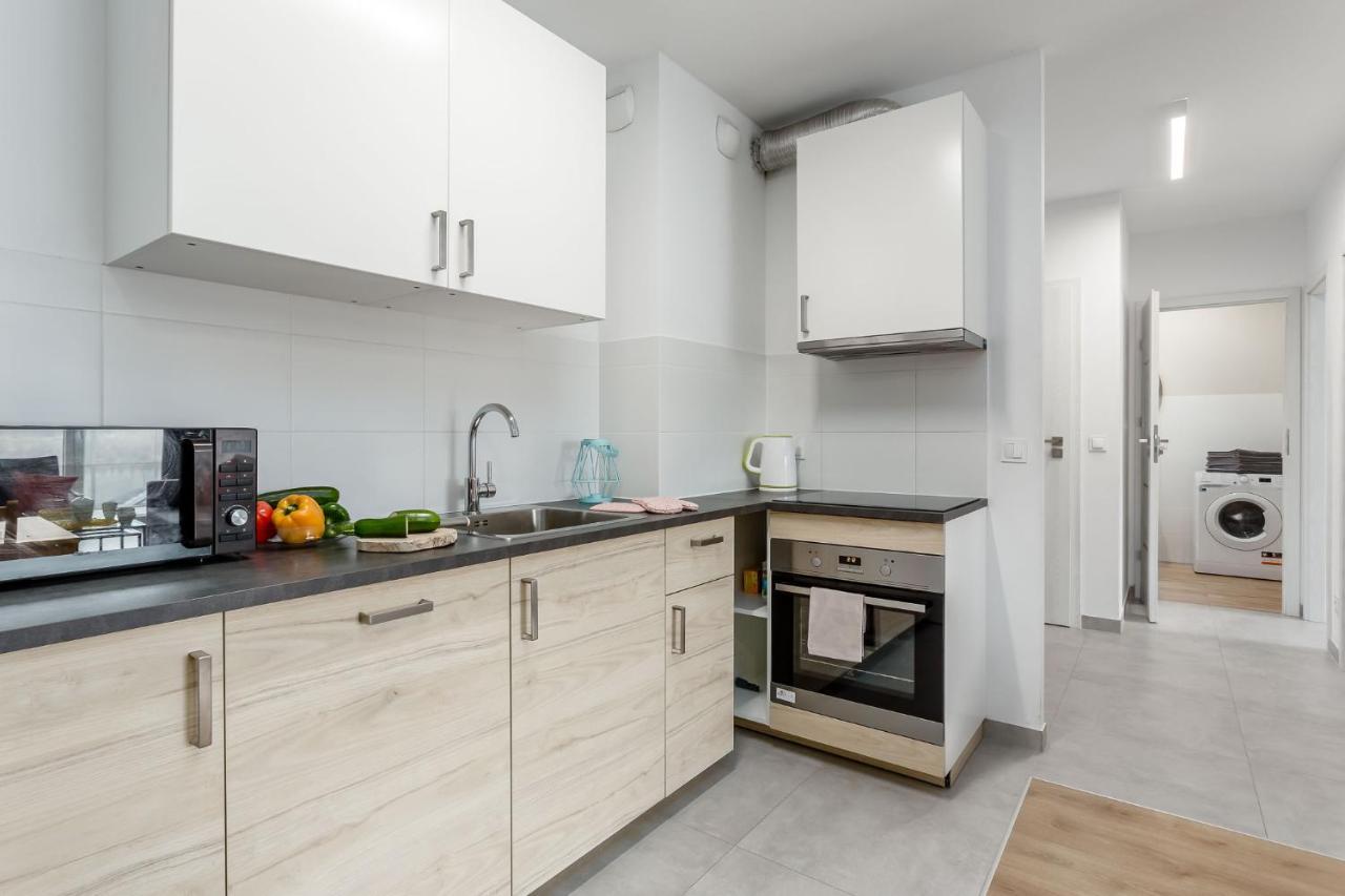 Chill Apartments Marywilska Warsaw Exterior photo